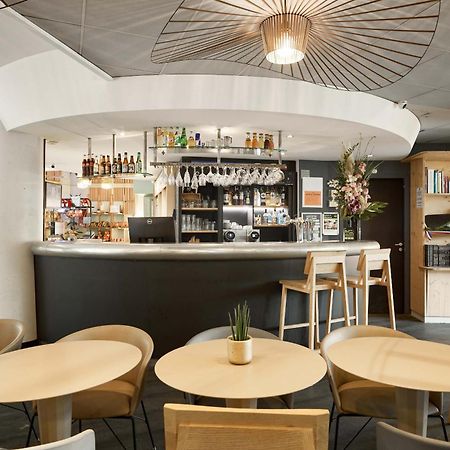 B&B Hotel Rueil-Malmaison Gare Exteriör bild