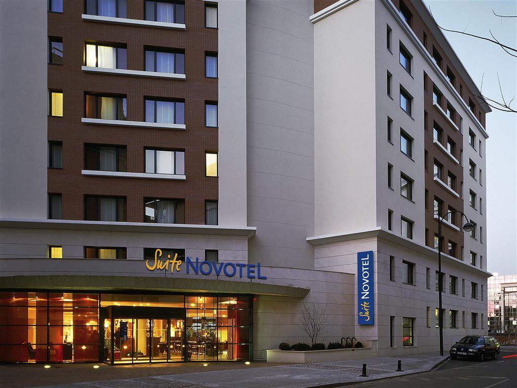 B&B Hotel Rueil-Malmaison Gare Exteriör bild