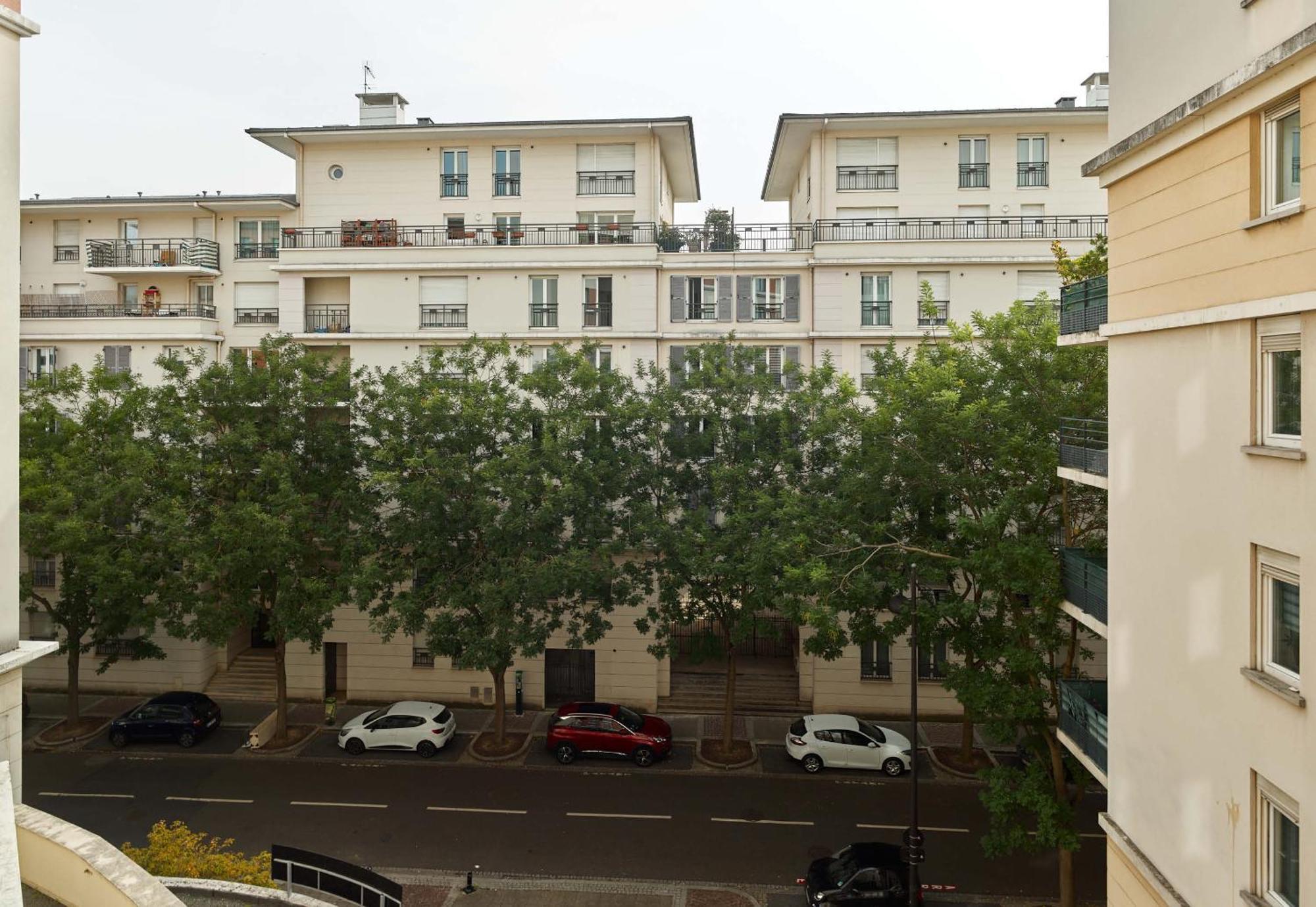 B&B Hotel Rueil-Malmaison Gare Exteriör bild