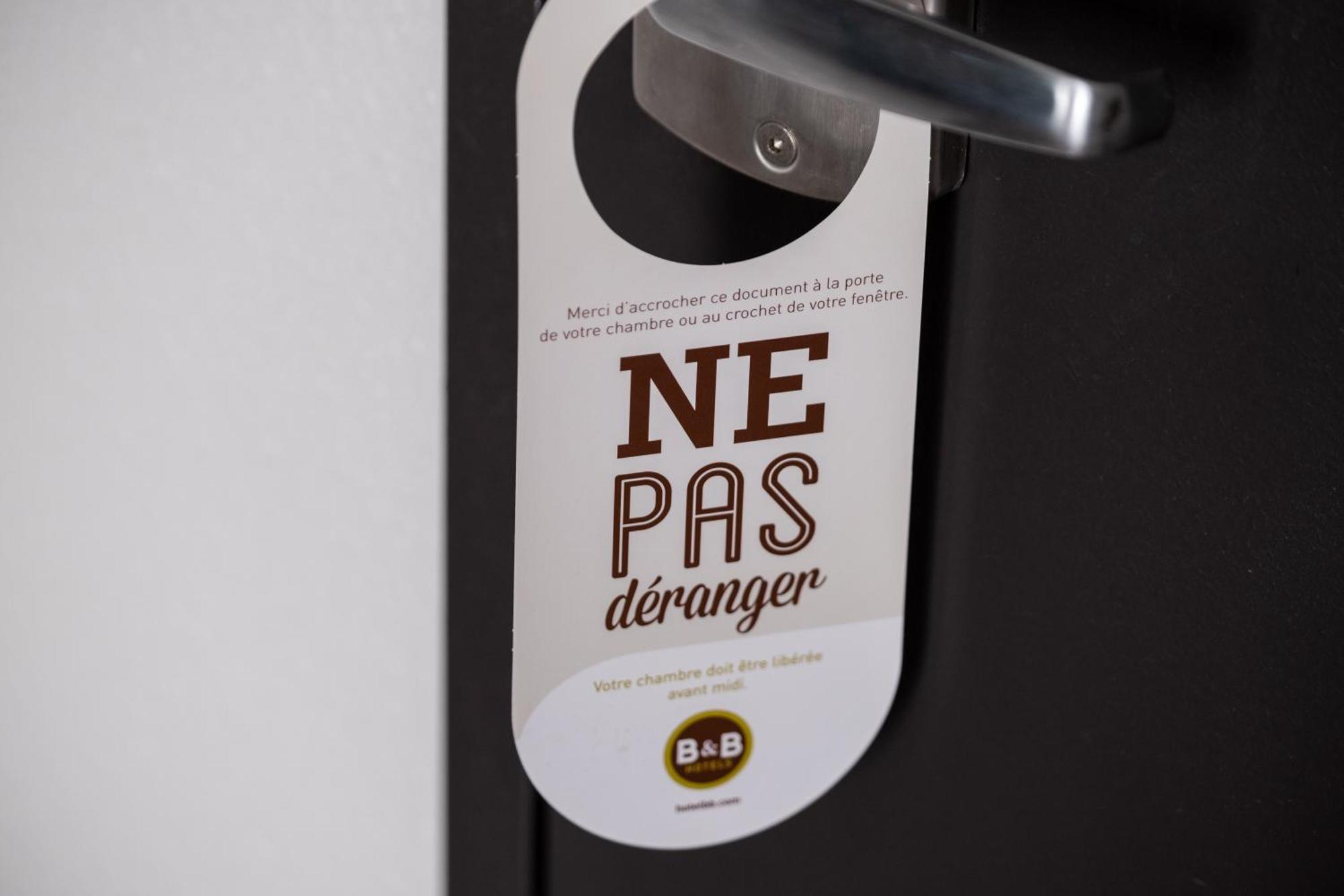 B&B Hotel Rueil-Malmaison Gare Exteriör bild